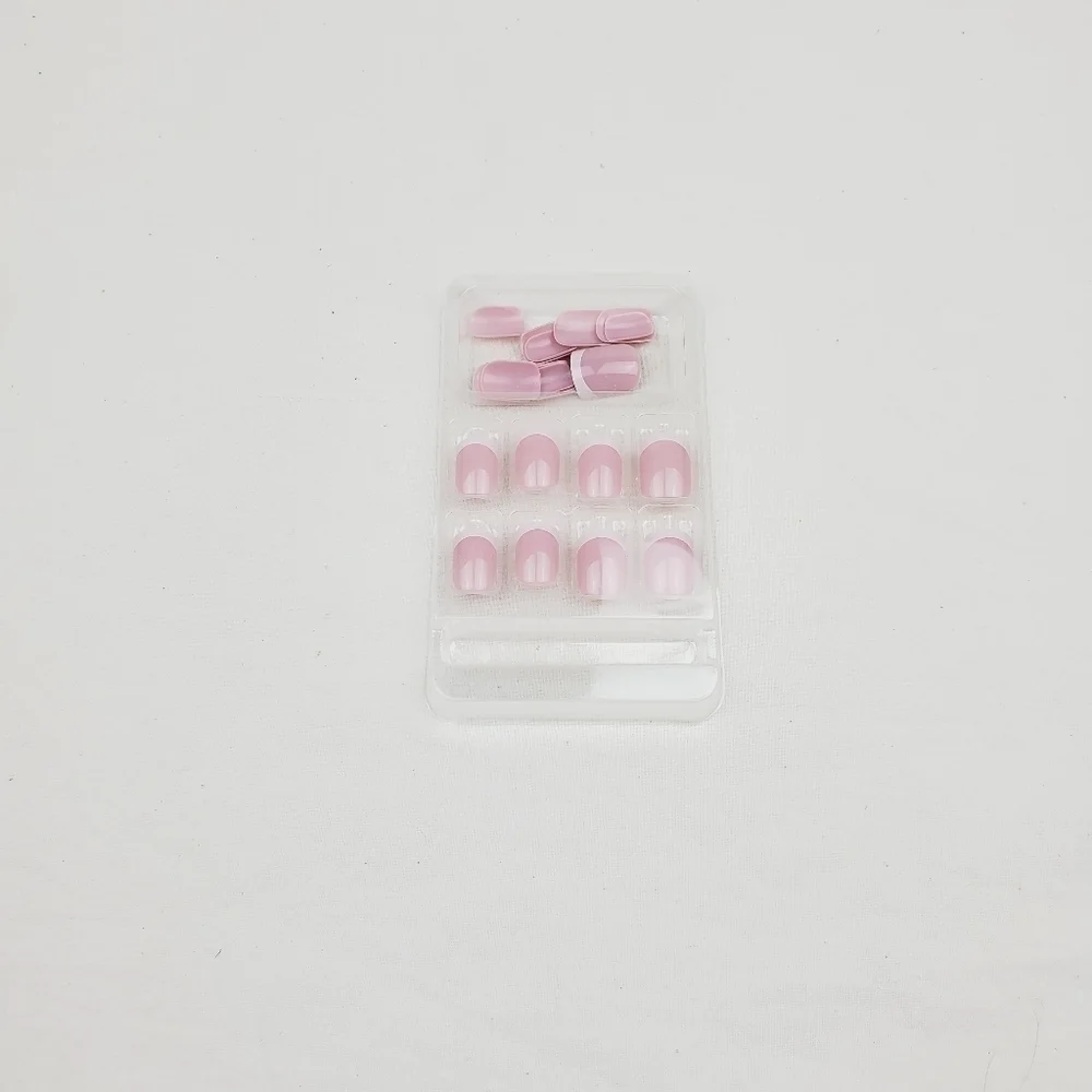 24 Pieces Fake Press On Nails